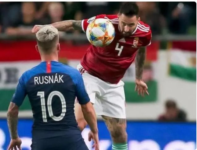 今夜体能课后，莱比锡绝杀压哨备战荷甲，更衣室稳定，细节决定成败