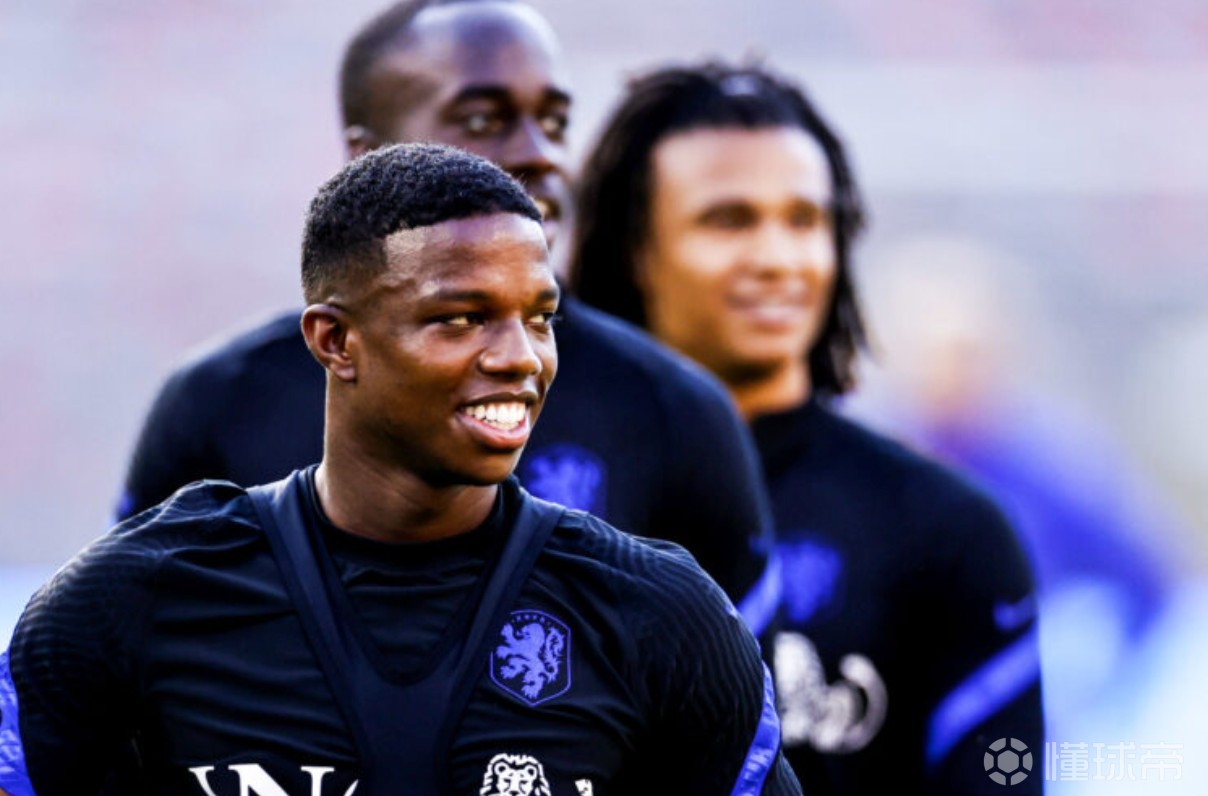 开云-关于费耶诺德内部会议纪要流出：转会期官宣签约，德甲使命明确，资深球员宣示担当的信息-开云